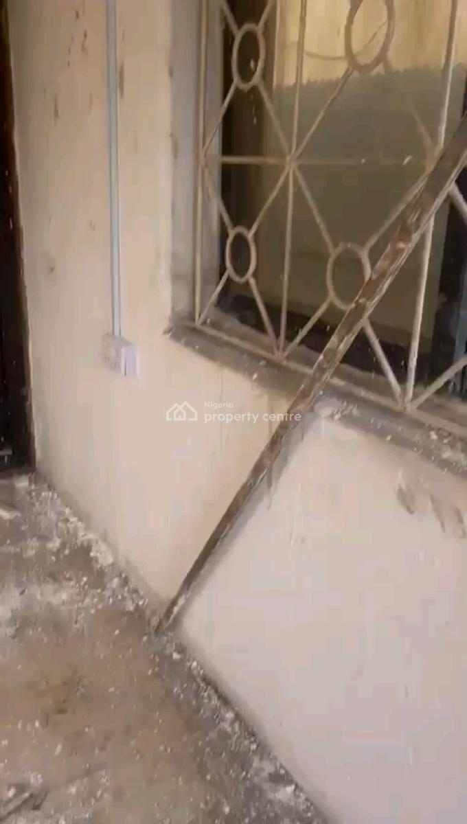 Newly Renovated Shop, Onipanu, Shomolu, Lagos, Shop for Rent