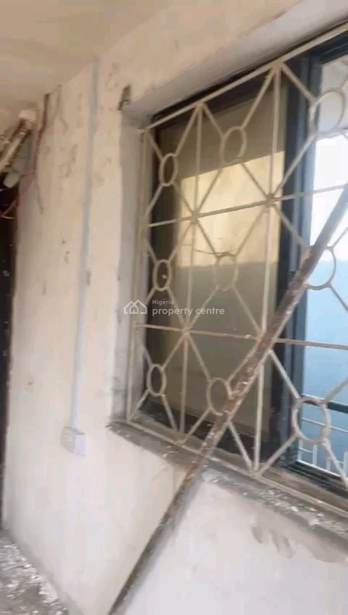 Newly Renovated Shop, Onipanu, Shomolu, Lagos, Shop for Rent