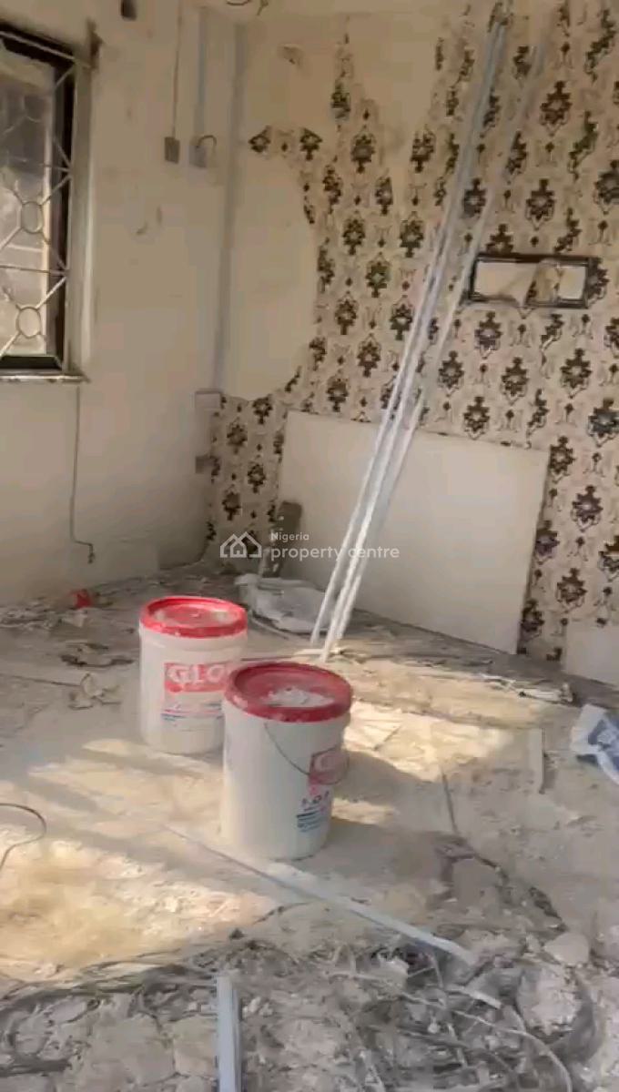 Newly Renovated Shop, Onipanu, Shomolu, Lagos, Shop for Rent