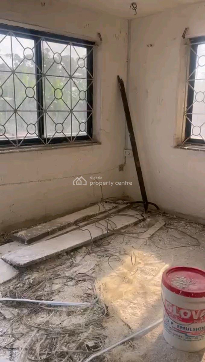 Newly Renovated Shop, Onipanu, Shomolu, Lagos, Shop for Rent