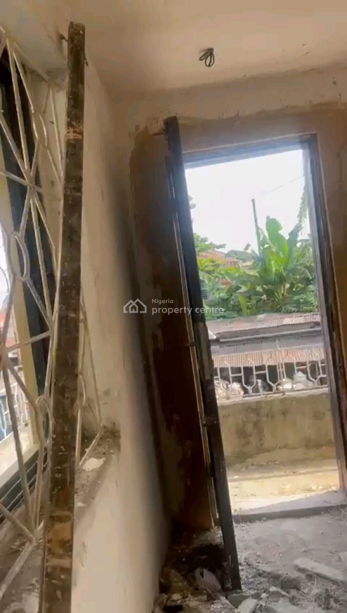 Newly Renovated Shop, Onipanu, Shomolu, Lagos, Shop for Rent