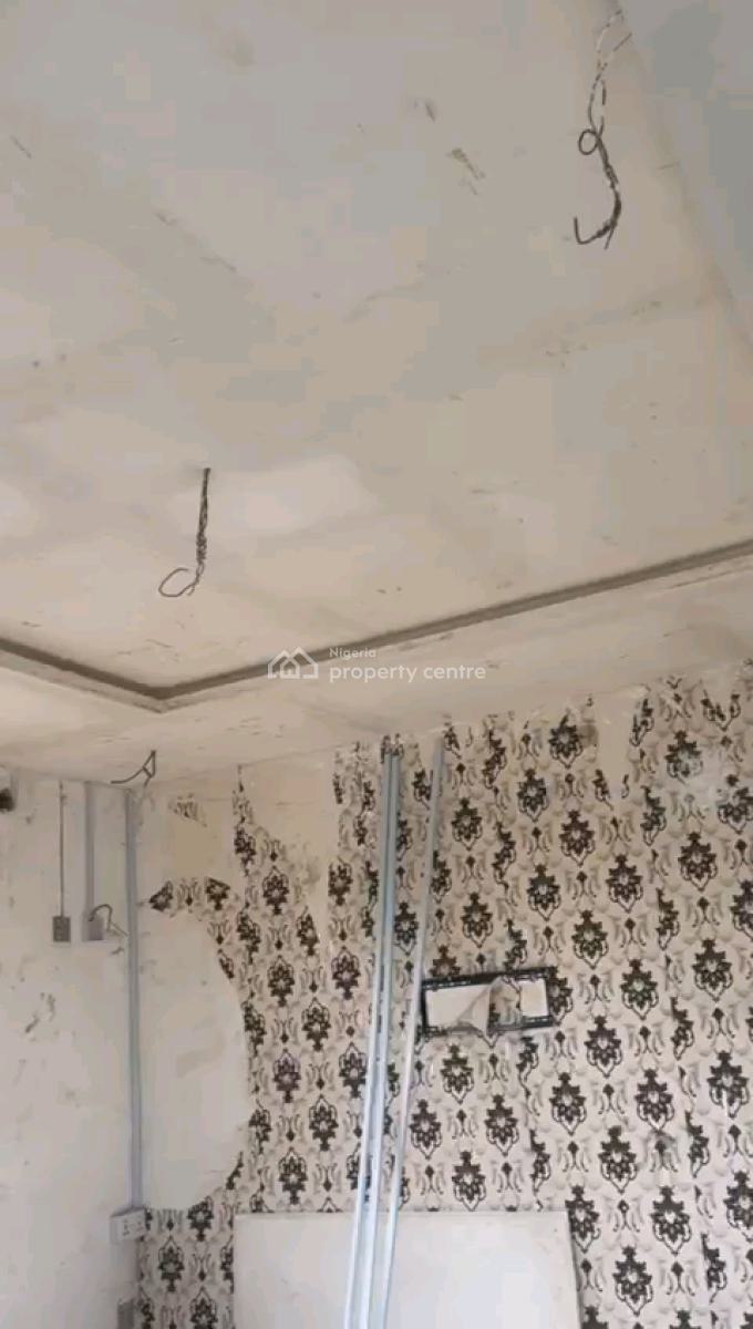 Newly Renovated Shop, Onipanu, Shomolu, Lagos, Shop for Rent