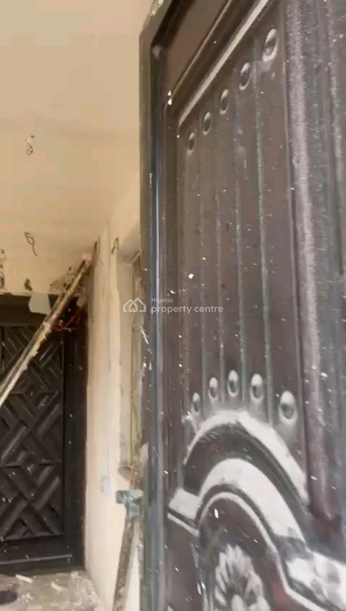 Newly Renovated Shop, Onipanu, Shomolu, Lagos, Shop for Rent