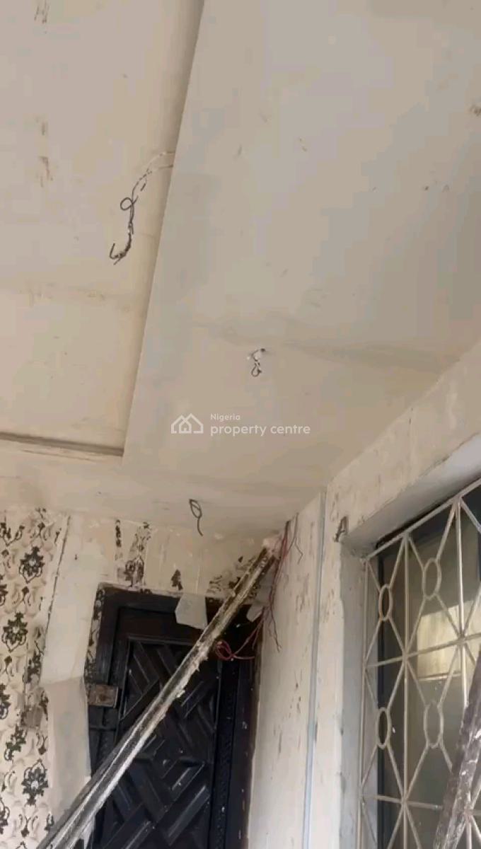 Newly Renovated Shop, Onipanu, Shomolu, Lagos, Shop for Rent