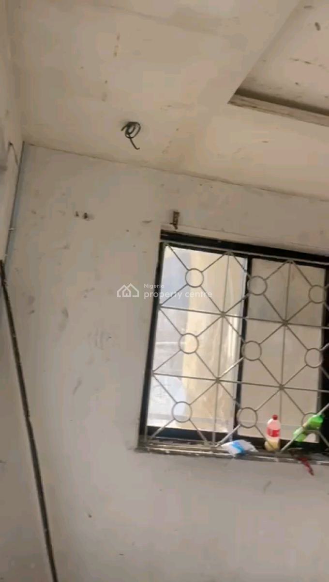 Newly Renovated Shop, Onipanu, Shomolu, Lagos, Shop for Rent