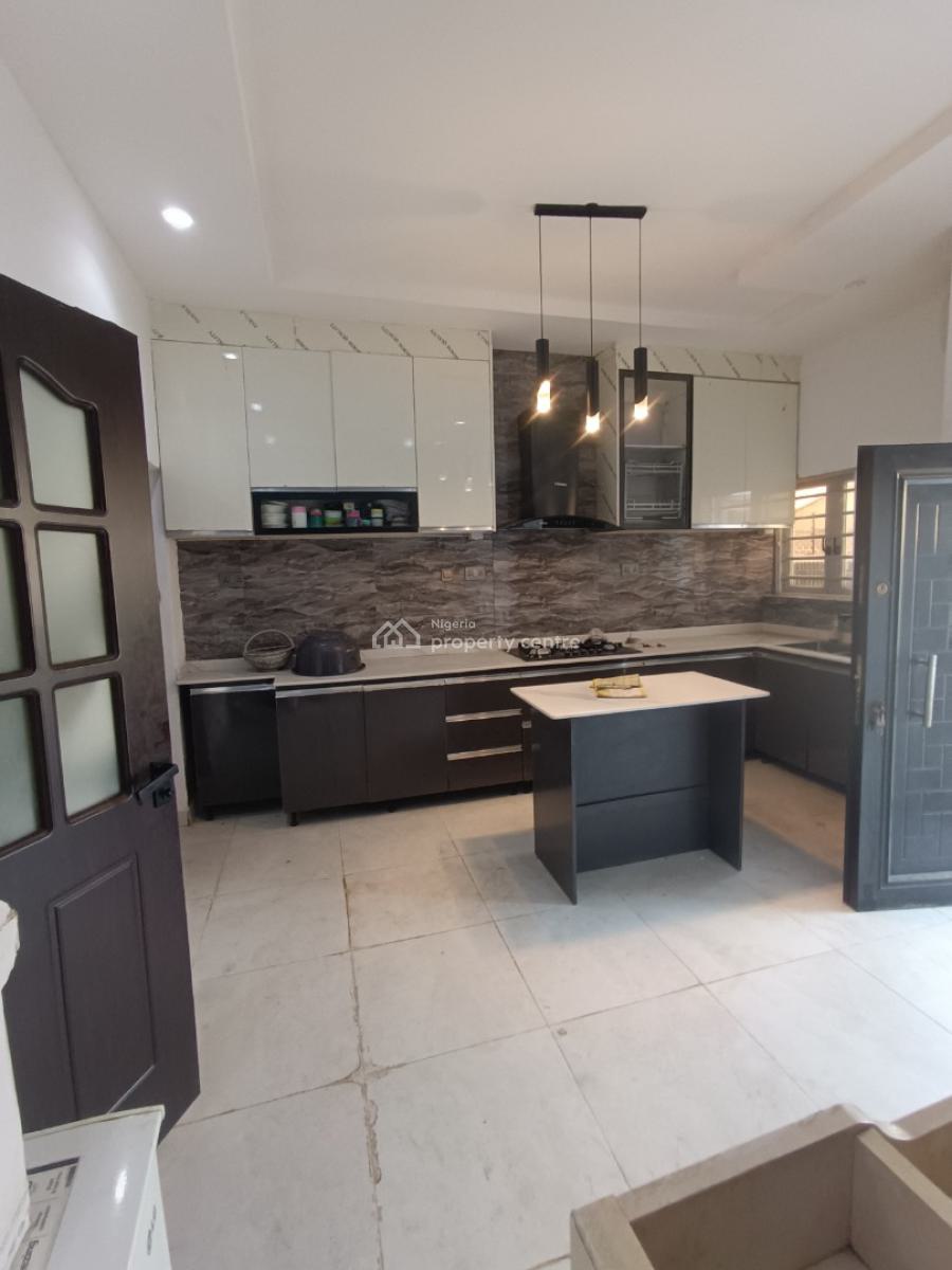 4 Bedroom Detached House (self Compound), Ogidan, Sangotedo, Ajah, Lagos, Semi-detached Duplex for Rent