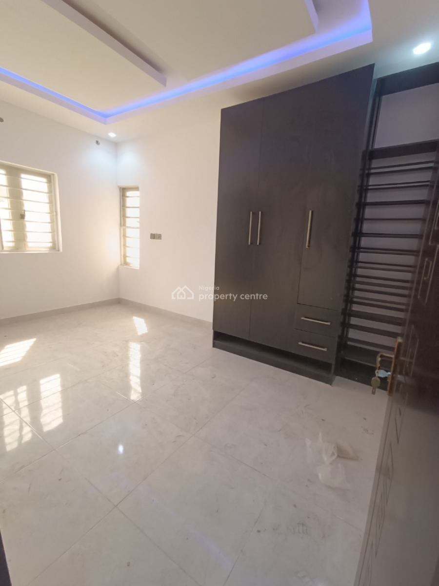 4 Bedroom Detached House (self Compound), Ogidan, Sangotedo, Ajah, Lagos, Semi-detached Duplex for Rent