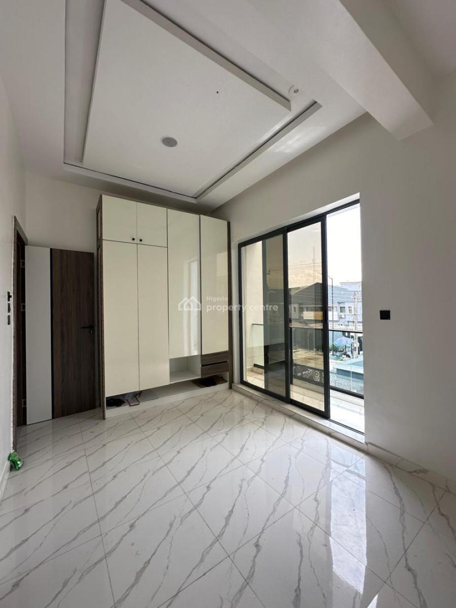 Stunning 3 Bedroom Apartment, Lekki Phase 1, Lekki, Lagos, Flat / Apartment for Sale