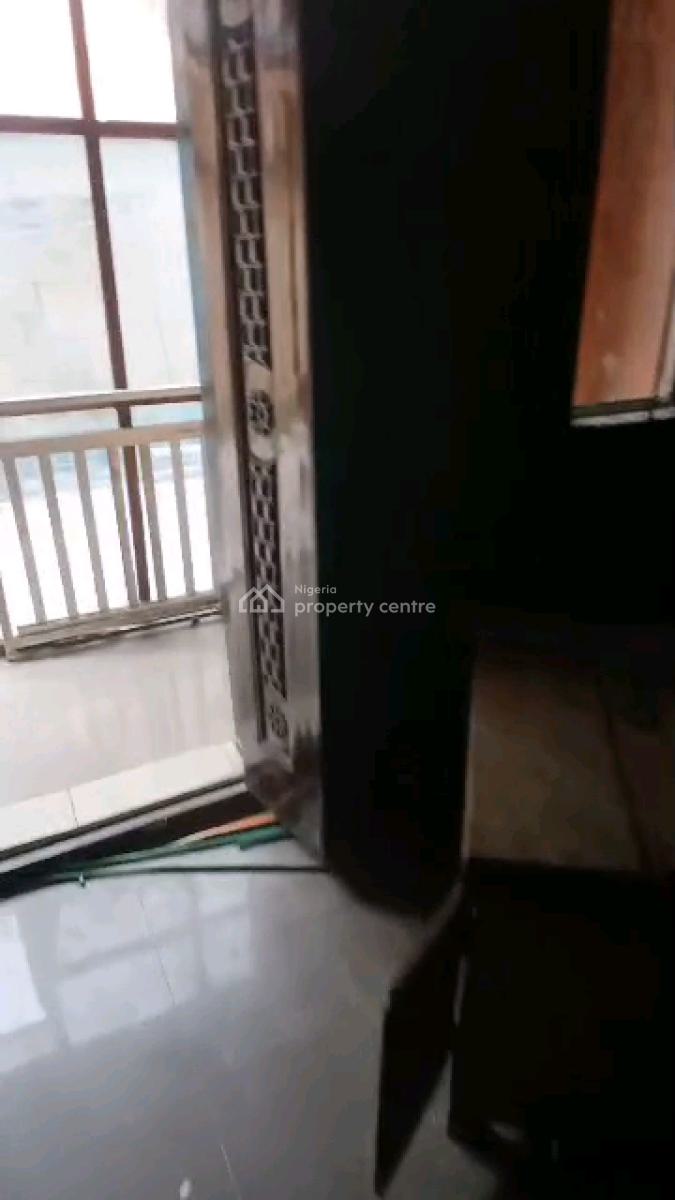 a Decent 2-bedroom with 2toilet and 2bt, Ogudu, Lagos, Flat / Apartment for Rent