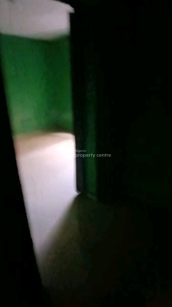 a Decent 2-bedroom with 2toilet and 2bt, Ogudu, Lagos, Flat / Apartment for Rent