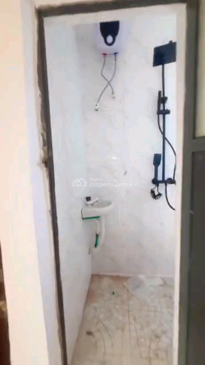 a Newly Built and Spacious 2bedroom Apartment, Off Pedro Road, Ladilak, Shomolu, Lagos, Flat / Apartment for Rent