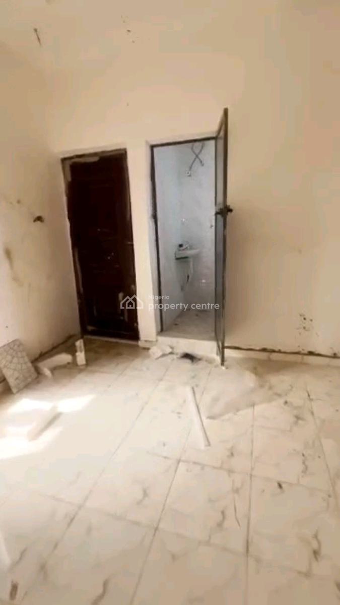 a Newly Built and Spacious 2bedroom Apartment, Off Pedro Road, Ladilak, Shomolu, Lagos, Flat / Apartment for Rent