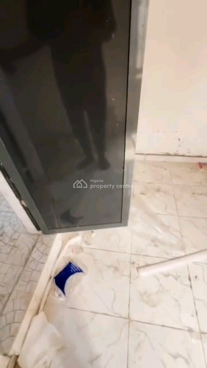 a Newly Built and Spacious 2bedroom Apartment, Off Pedro Road, Ladilak, Shomolu, Lagos, Flat / Apartment for Rent