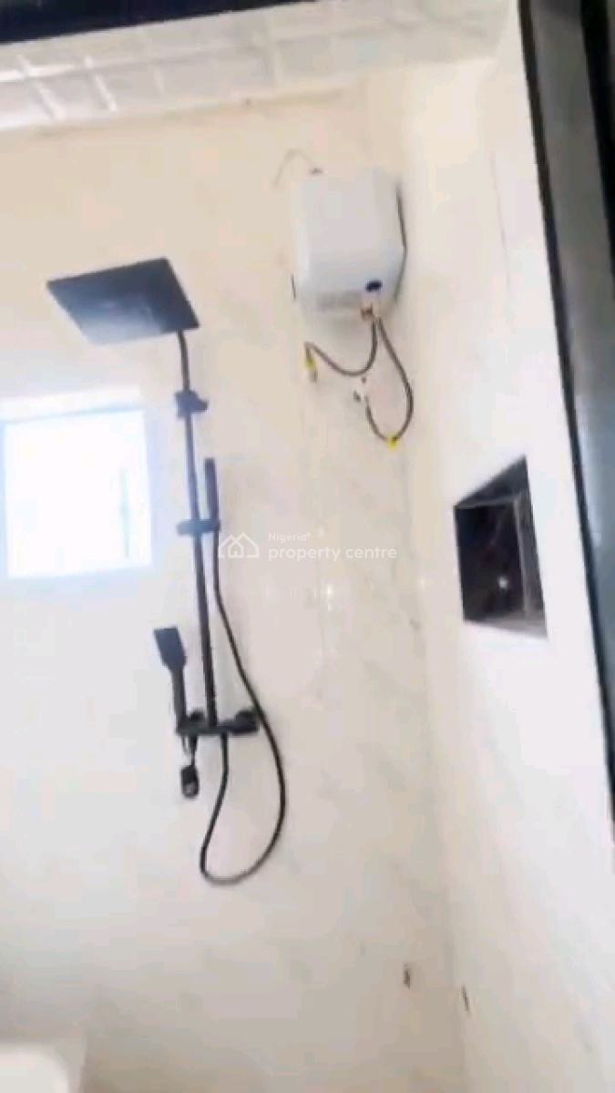 a Newly Built and Spacious 2bedroom Apartment, Off Pedro Road, Ladilak, Shomolu, Lagos, Flat / Apartment for Rent