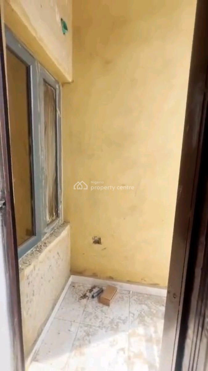 a Newly Built and Spacious 2bedroom Apartment, Off Pedro Road, Ladilak, Shomolu, Lagos, Flat / Apartment for Rent