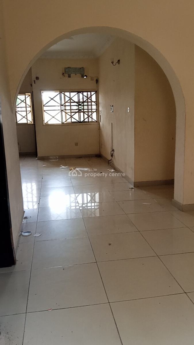 Neat 3 Bed Ensuite Just Vacated Chat for Video, Ogombo, Ajah, Lagos, Flat / Apartment for Rent