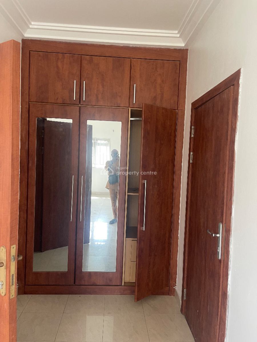 Luxury and Well Equipped 12 Units of 3 Bedrooms Apartments with, Pool, Gym, Victoria Island (vi), Lagos, Flat / Apartment for Rent