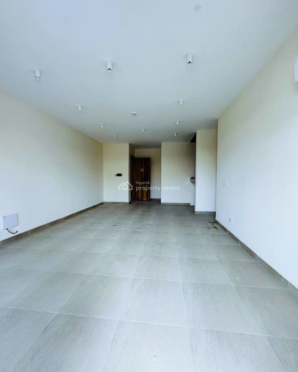 Neatly Built 3 Bedroom Apartment, Lekki Phase 1, Lekki, Lagos, Flat / Apartment for Sale