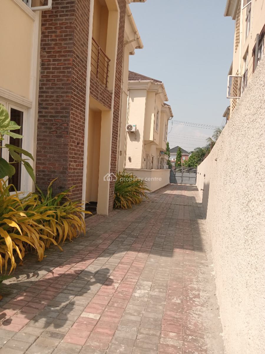 2 Bedroom Flat Downstairs, Ikate Salem, Lekki, Lagos, Flat / Apartment for Rent