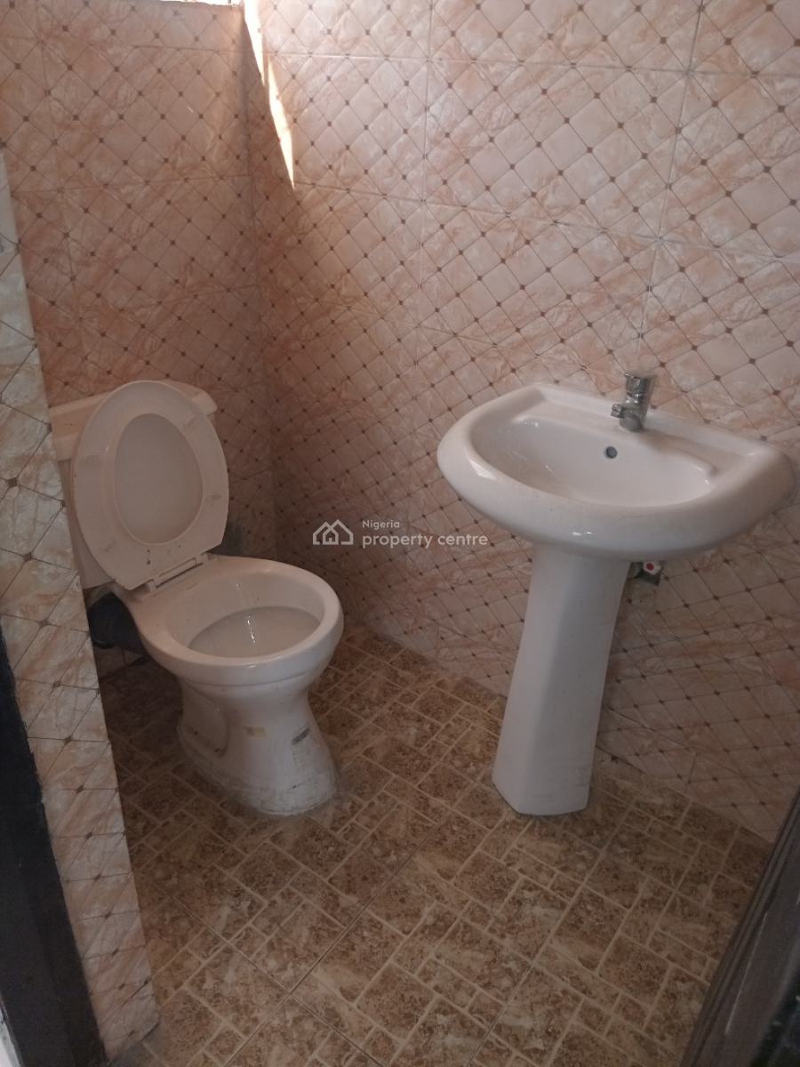 2 Bedroom Flat Downstairs, Ikate Salem, Lekki, Lagos, Flat / Apartment for Rent