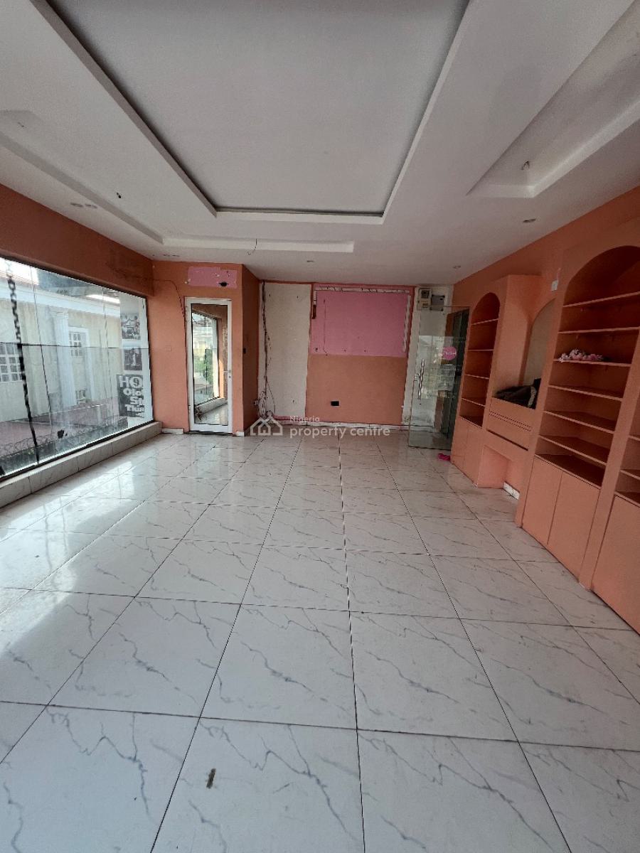 Shop Space Upstairs Facing Road, Lekki Phase 1, Lekki, Lagos, Shop for Rent