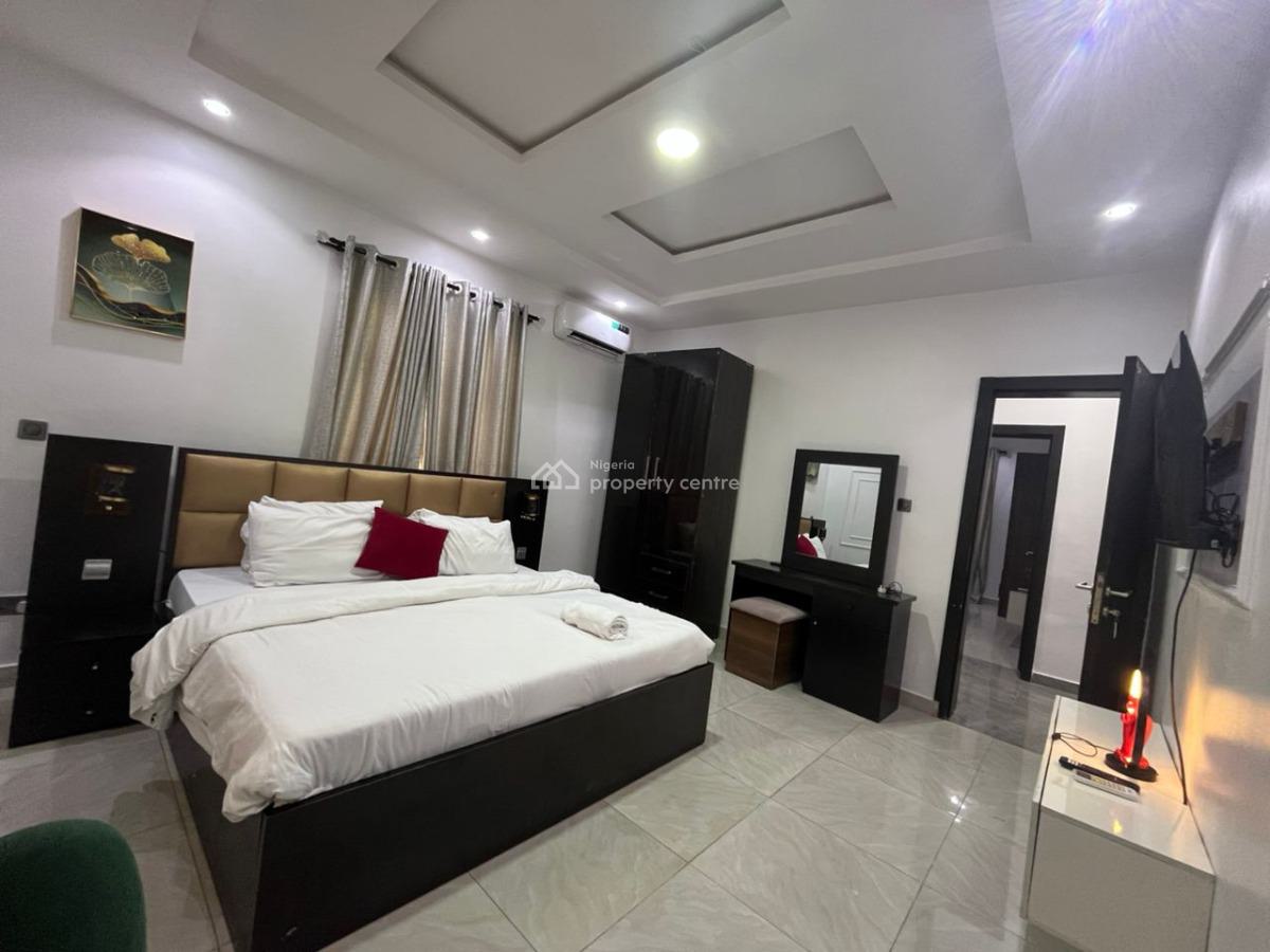 3 Bedroom Apartment Available, Ikeja Gra, Ikeja, Lagos, Flat / Apartment Short Let