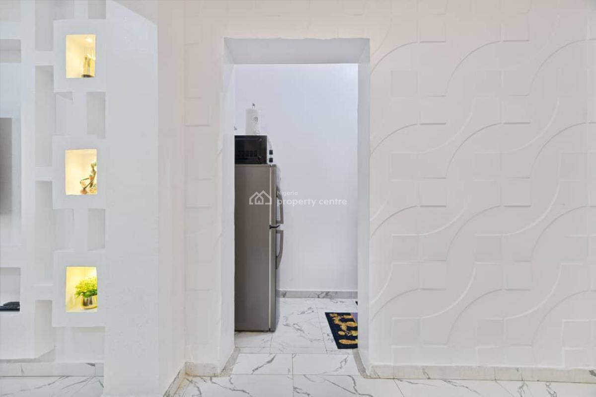 Lovely 1 Bedroom Apartment, Lekki Phase 1, Lekki, Lagos, Flat / Apartment Short Let