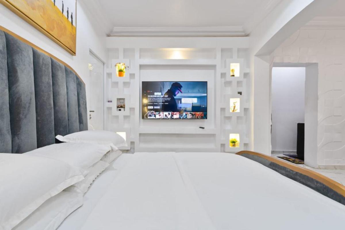 Lovely 1 Bedroom Apartment, Lekki Phase 1, Lekki, Lagos, Flat / Apartment Short Let