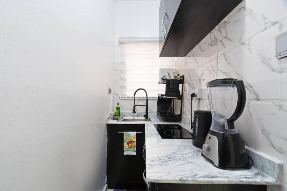 Lovely 1 Bedroom Apartment, Lekki Phase 1, Lekki, Lagos, Flat / Apartment Short Let