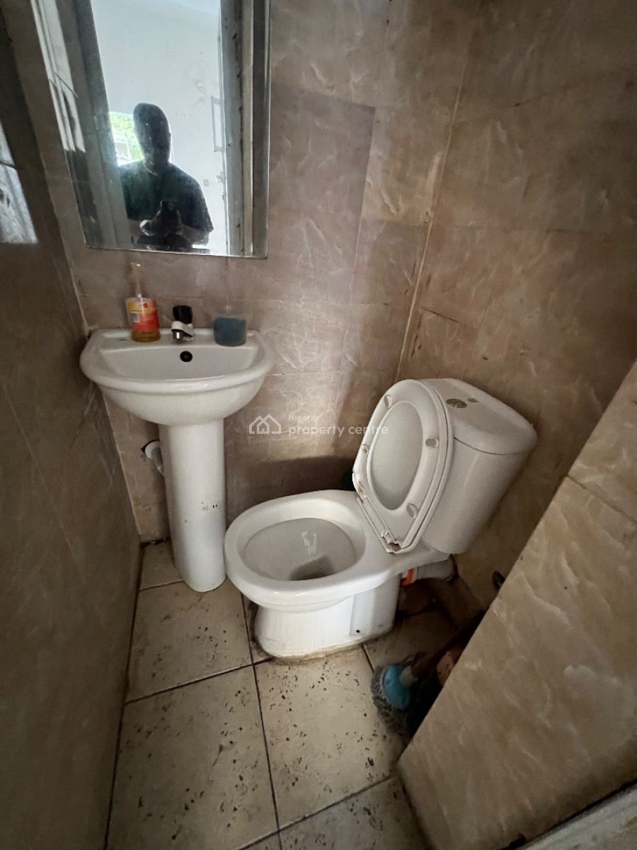 Shop Space Ground Floor Good for Office Or Shop, Off Admiralty Way, Lekki Phase 1, Lekki, Lagos, Shop for Rent