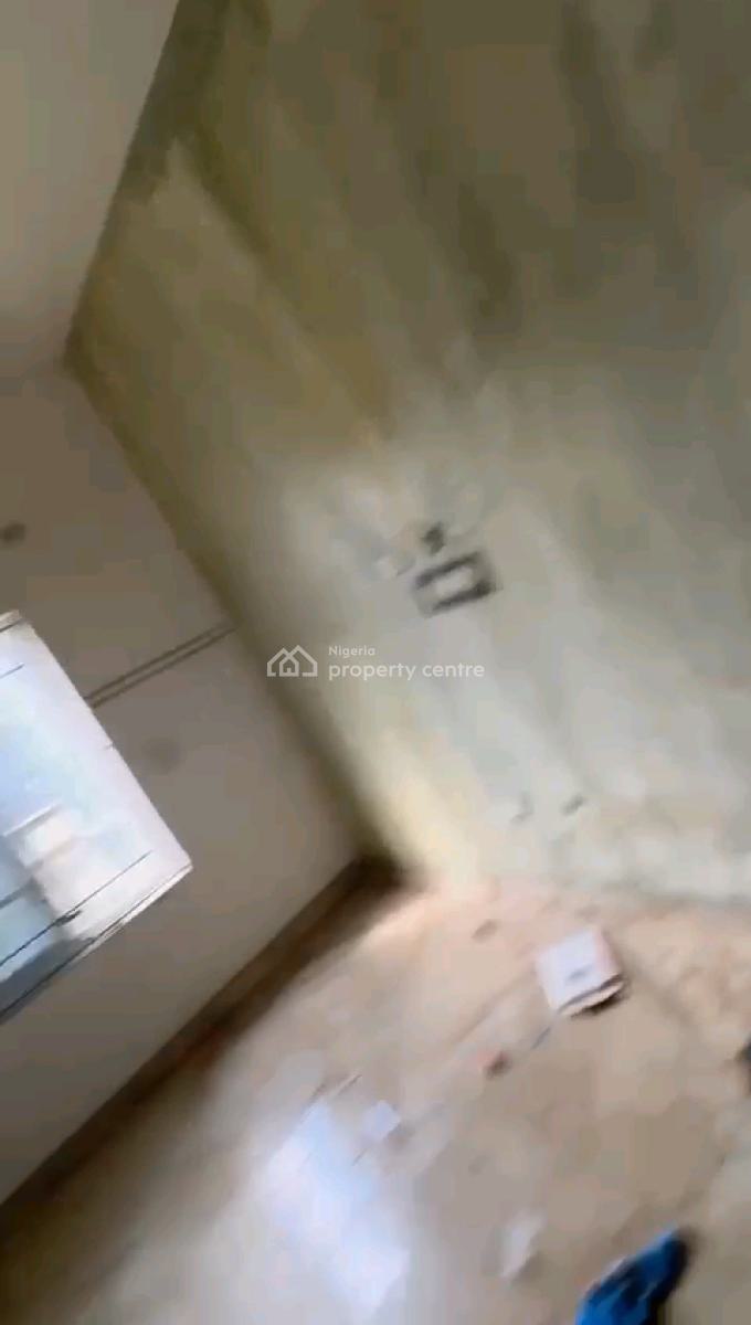 a Relatively New and Decent Roomself Contain, Oloruntoyin Street, Oworonshoki, Shomolu, Lagos, Self Contain (single Rooms) for Rent