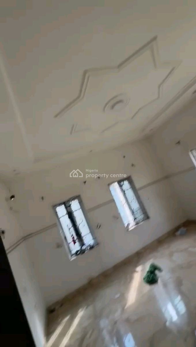 a Relatively New and Decent Roomself Contain, Oloruntoyin Street, Oworonshoki, Shomolu, Lagos, Self Contain (single Rooms) for Rent