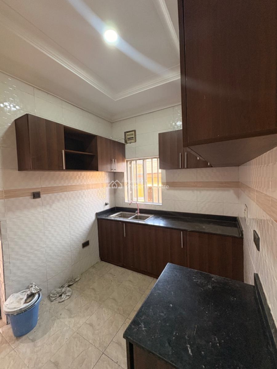 Exclusive 2 Bedroom Apartment, Owororo, Gbagada, Lagos, Flat / Apartment for Rent