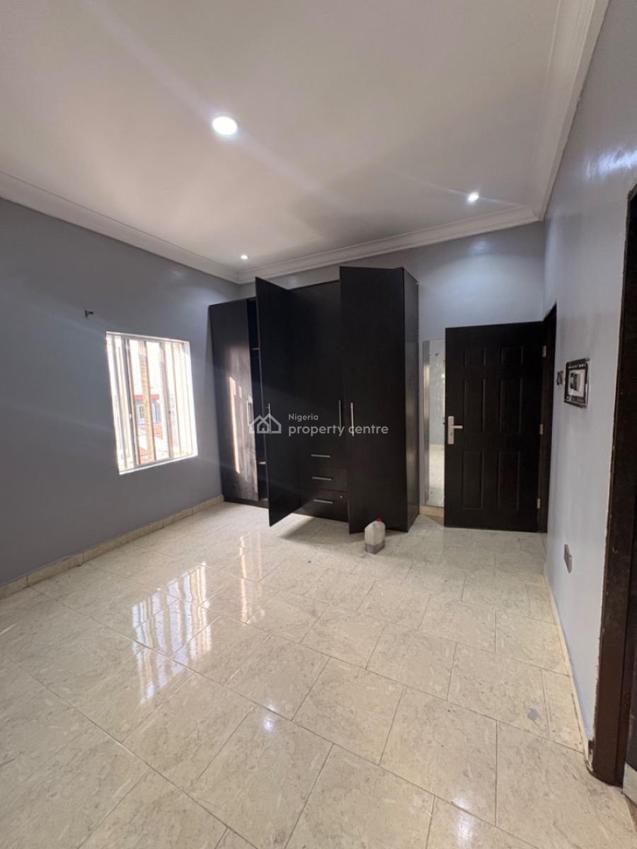 Exclusive 2 Bedroom Apartment, Owororo, Gbagada, Lagos, Flat / Apartment for Rent
