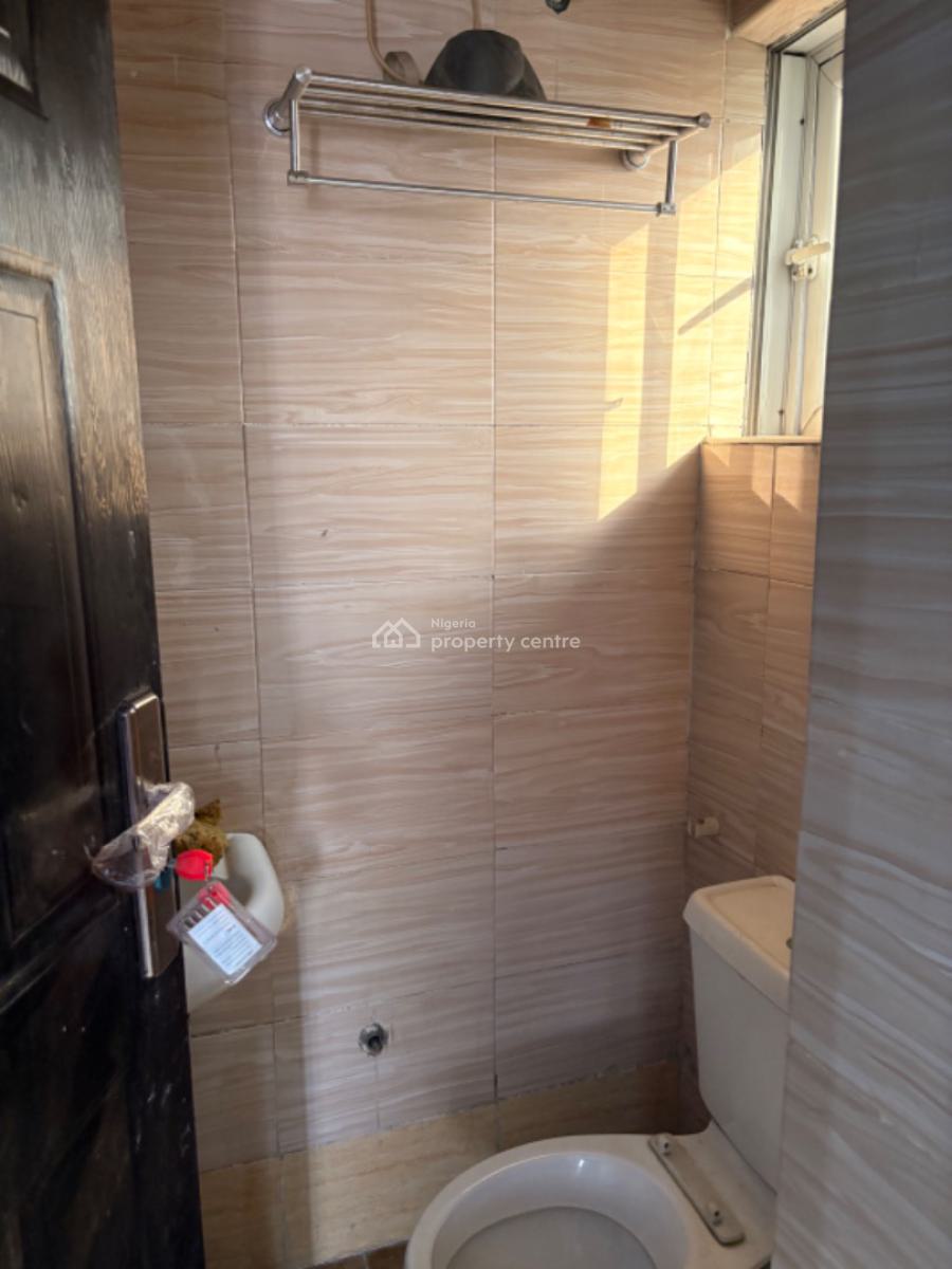 Exclusive 2 Bedroom Apartment, Owororo, Gbagada, Lagos, Flat / Apartment for Rent