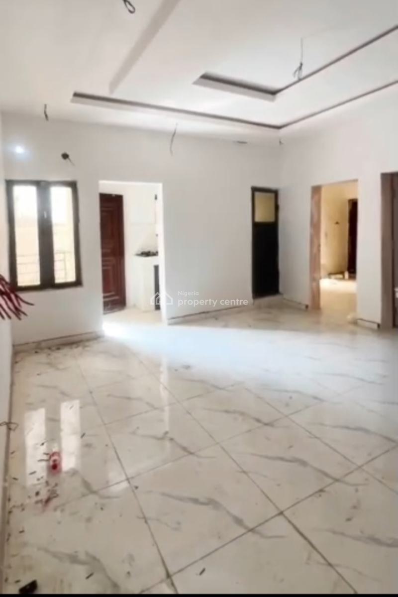 Executive Spacious 2 Bedroom with Modern Facilitiat Pedro Axis Shomolu, at a Serene Area of Pedro Axis Shomolu, Shomolu, Lagos, Flat / Apartment for Rent