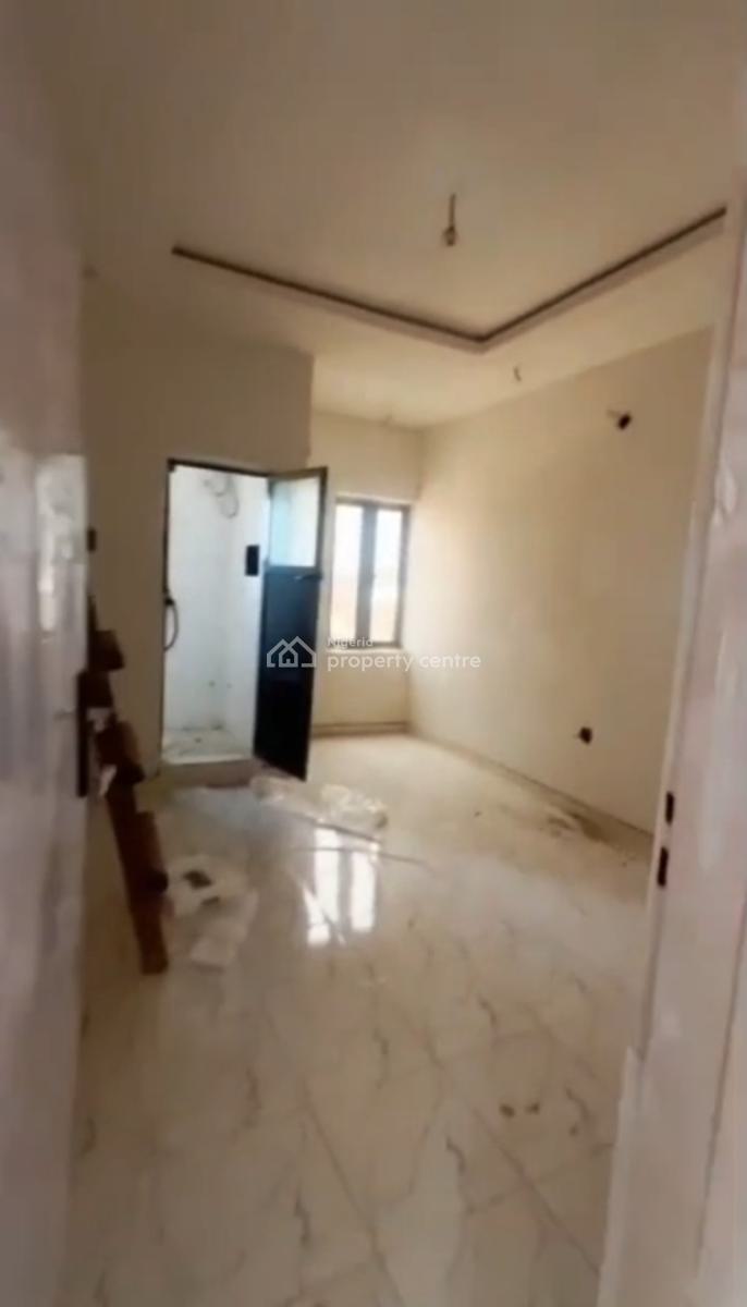Executive Spacious 2 Bedroom with Modern Facilitiat Pedro Axis Shomolu, at a Serene Area of Pedro Axis Shomolu, Shomolu, Lagos, Flat / Apartment for Rent