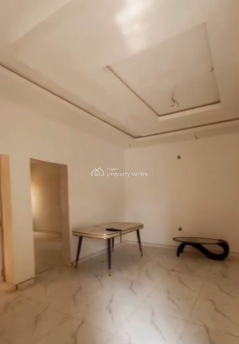 Executive Spacious 2 Bedroom with Modern Facilitiat Pedro Axis Shomolu, at a Serene Area of Pedro Axis Shomolu, Shomolu, Lagos, Flat / Apartment for Rent