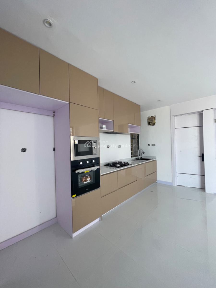 Spaciously Built 2 Bedroom Apartment, Ologolo, Lekki, Lagos, Flat / Apartment for Sale