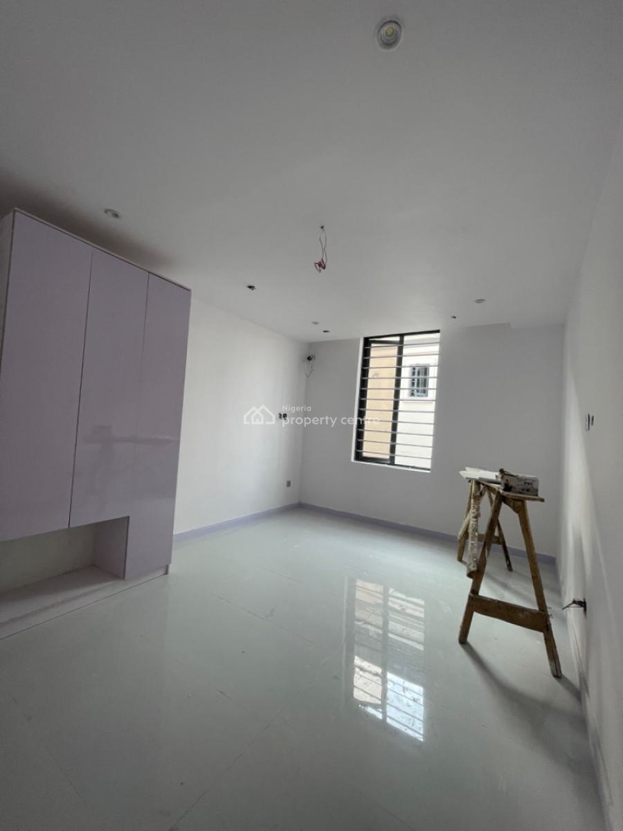 Spaciously Built 2 Bedroom Apartment, Ologolo, Lekki, Lagos, Flat / Apartment for Sale