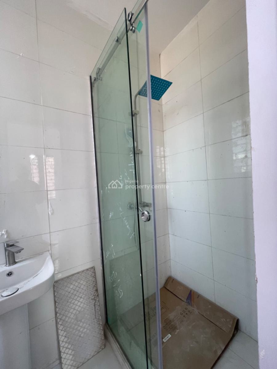 Spaciously Built 2 Bedroom Apartment, Ologolo, Lekki, Lagos, Flat / Apartment for Sale