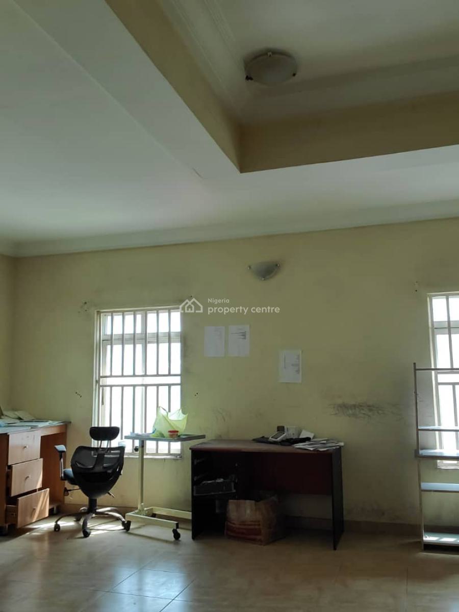 Serviced 3 Bedroom Luxury Apartment, Oceanside Lrhs, Lekki Phase 1, Lekki, Lagos, Office Space for Rent