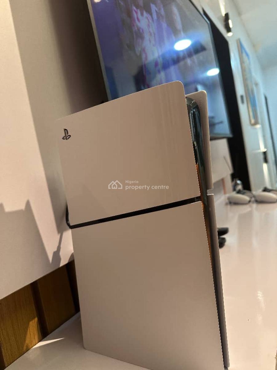 3 Bedroom Apartment . Please Emphasis on Getting a Really Cool Place., Lekki Phase 1, Lekki, Lagos, Flat / Apartment Short Let