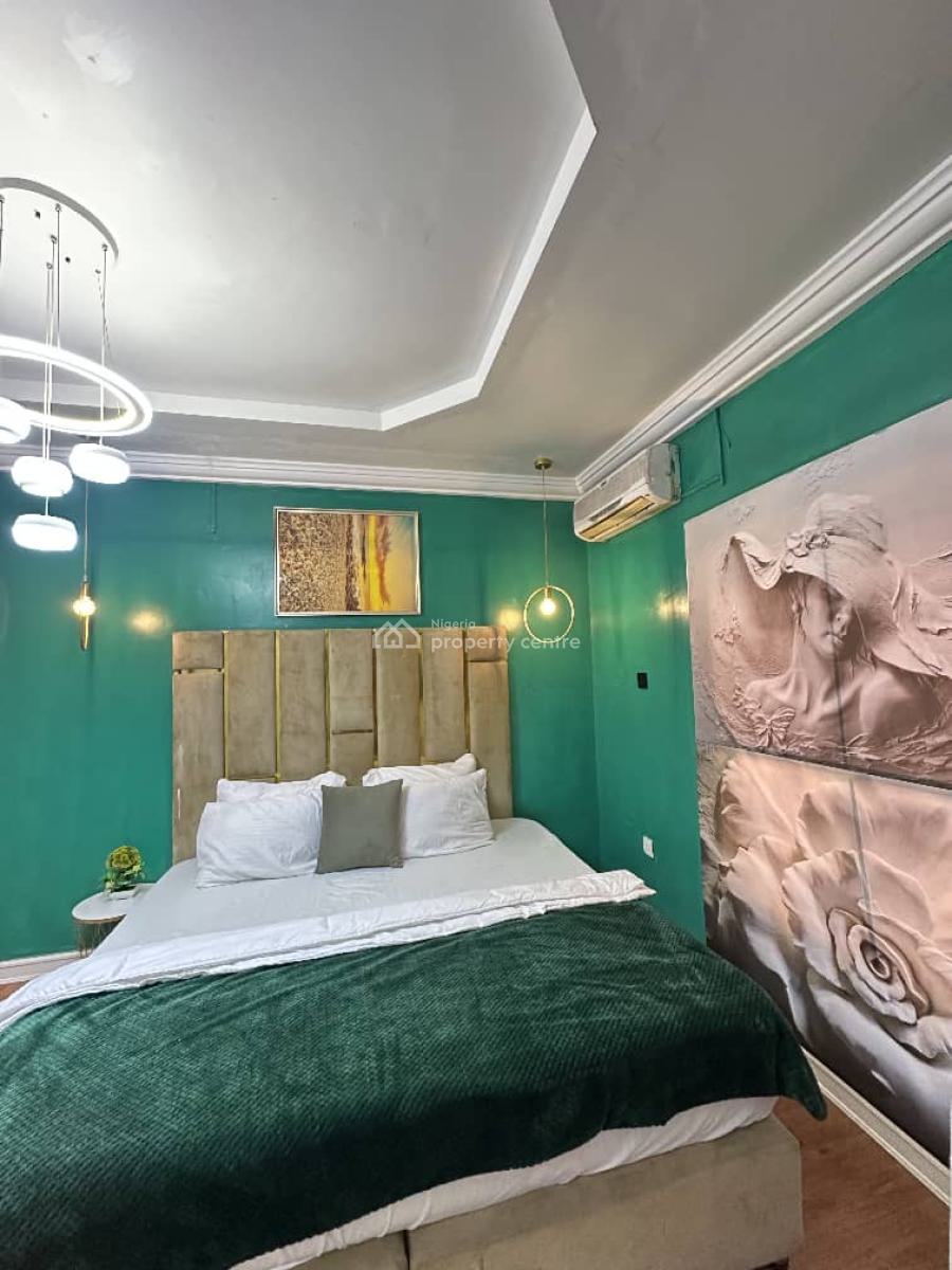 3 Bedroom Apartment . Please Emphasis on Getting a Really Cool Place., Lekki Phase 1, Lekki, Lagos, Flat / Apartment Short Let