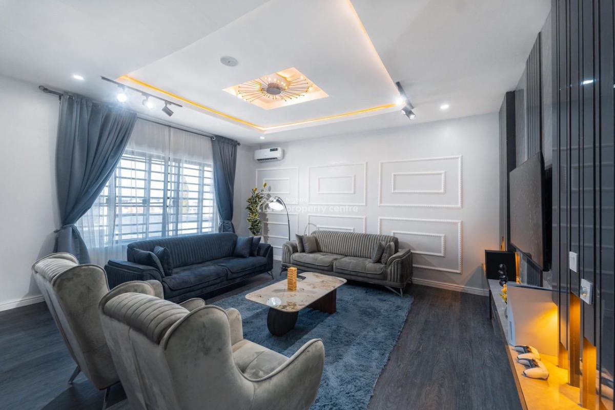 1 Bedroom Apartment . Please Emphasis on Getting a Really Cool Place., Lekki Phase 1, Lekki, Lagos, Flat / Apartment Short Let