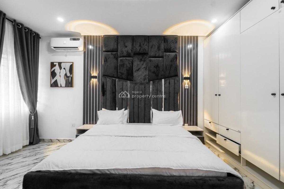 1 Bedroom Apartment . Please Emphasis on Getting a Really Cool Place., Lekki Phase 1, Lekki, Lagos, Flat / Apartment Short Let