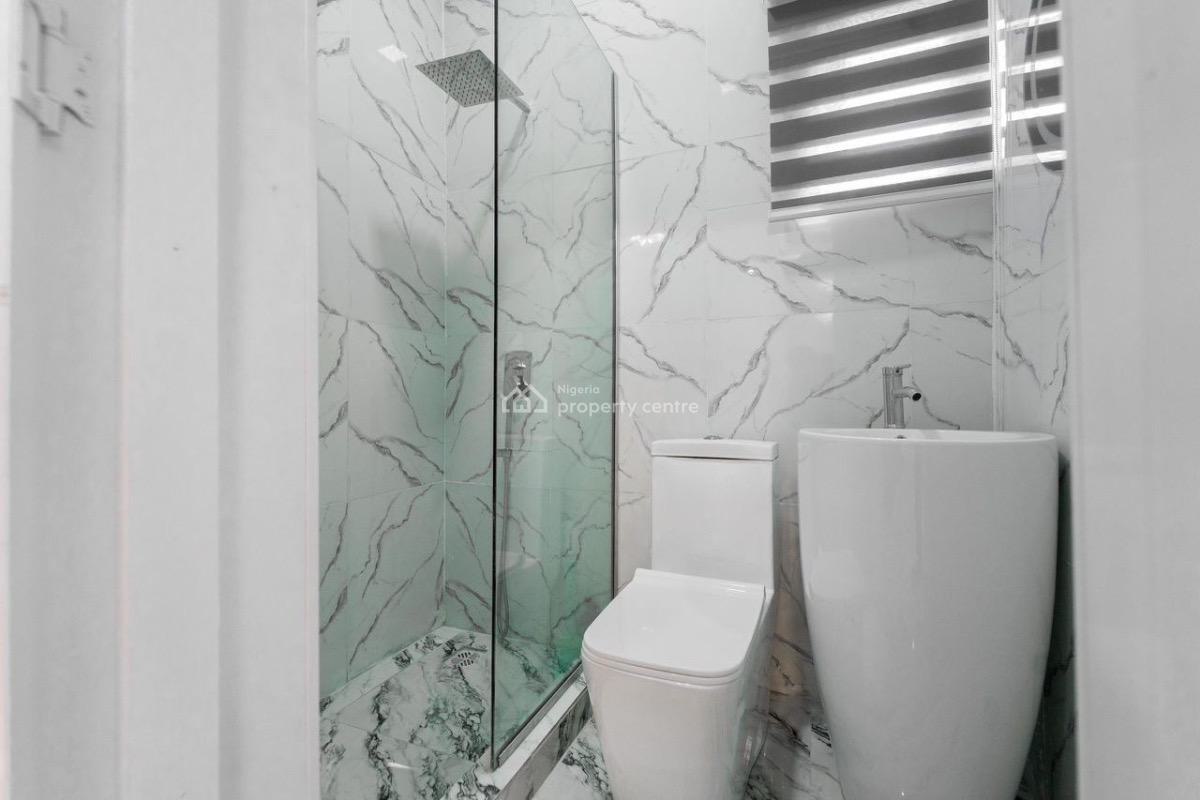 1 Bedroom Apartment . Please Emphasis on Getting a Really Cool Place., Lekki Phase 1, Lekki, Lagos, Flat / Apartment Short Let