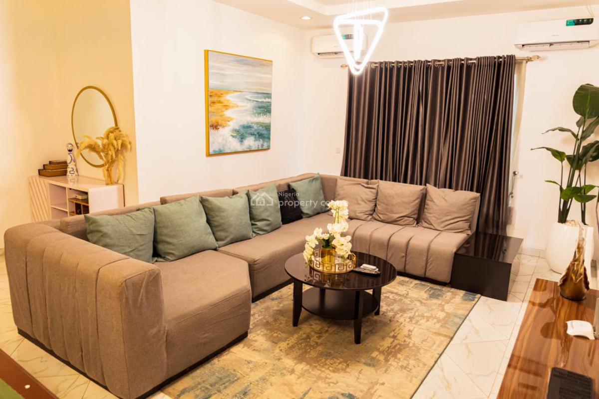 1 Bedroom Apartment . Please Emphasis on Getting a Really Cool Place., Lekki Phase 1, Lekki, Lagos, Flat / Apartment Short Let