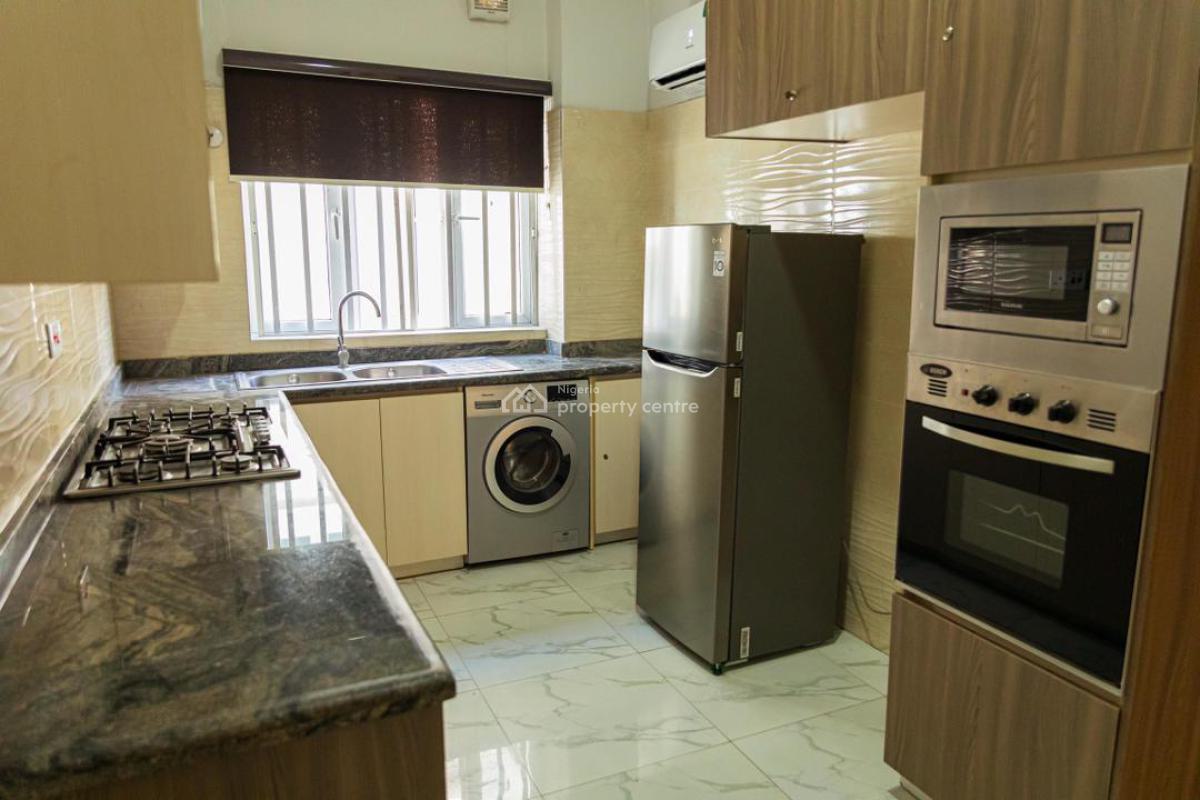 1 Bedroom Apartment . Please Emphasis on Getting a Really Cool Place., Lekki Phase 1, Lekki, Lagos, Flat / Apartment Short Let