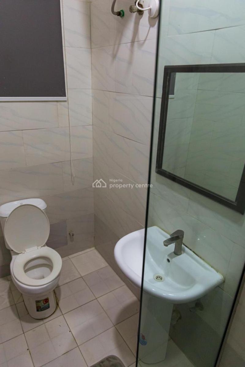1 Bedroom Apartment . Please Emphasis on Getting a Really Cool Place., Lekki Phase 1, Lekki, Lagos, Flat / Apartment Short Let